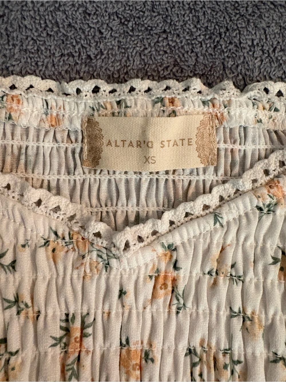 Altar’d State Blouse Off The Shoulder XS Floral Dramatic Puff Sleeves Feminine - Picture 5 of 8